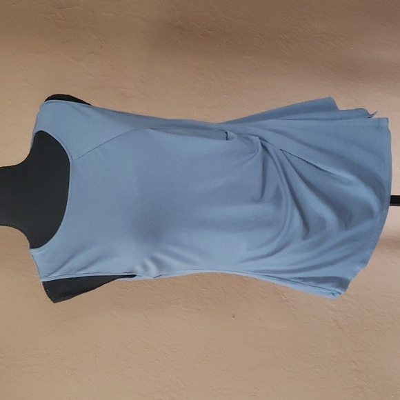 Vince Camuto Tops - Vince Camuto Sleeveless Top Size Medium